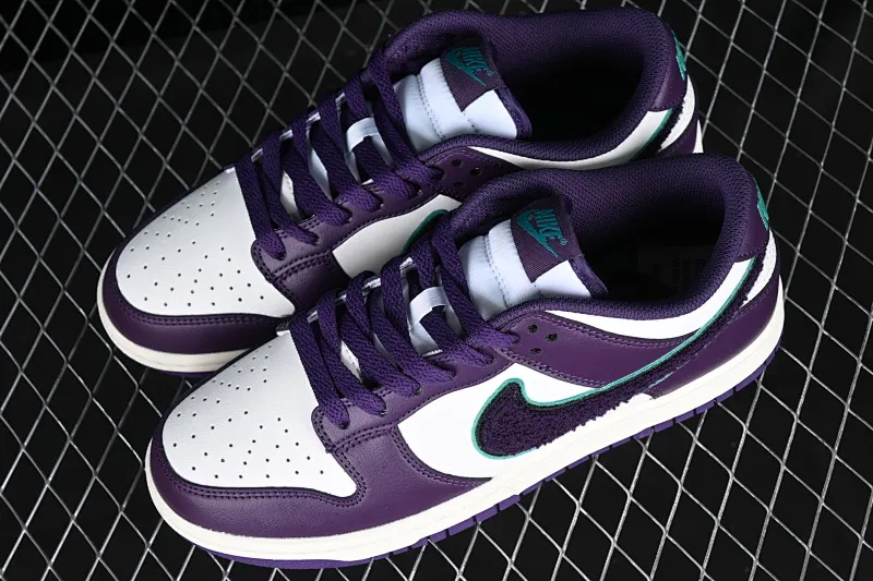 All Categories Nk SB Dunk Series Nk SB Dunk Low Low-top sneakers Nk SB Dunk Low "Chenille Swoosh" Chenille SB low-top sports and leisure sneakers DQ7683-100